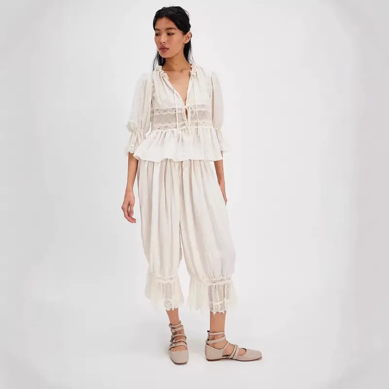 Damen Luftige und elegante Culotte mit Spitzenverzierung – Avélisse