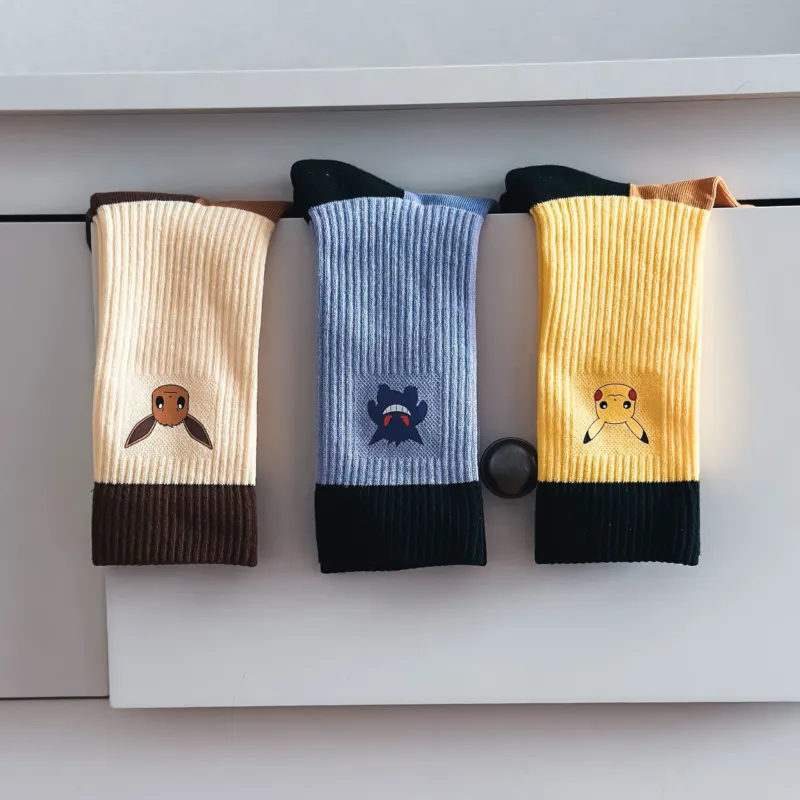 Produktbild Pokemon - Pikachu, Evoli und Gengar Socken 3er Set